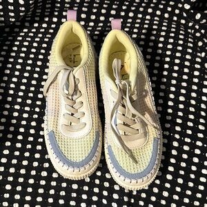 Stylish Women's Sneakers in Pastel Hues
